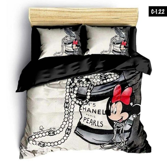 Minnie’s Chanel Can Of Pearls Gucci Luxury Duvet Cover And Pillow Case Bedding Set 2