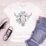 Boho Longhorn Skull Tshirt for Women, Womens Girls Western Shirt, Country Music Concert Shirt, Bull Skull Southern Girl Tee, Western Tee