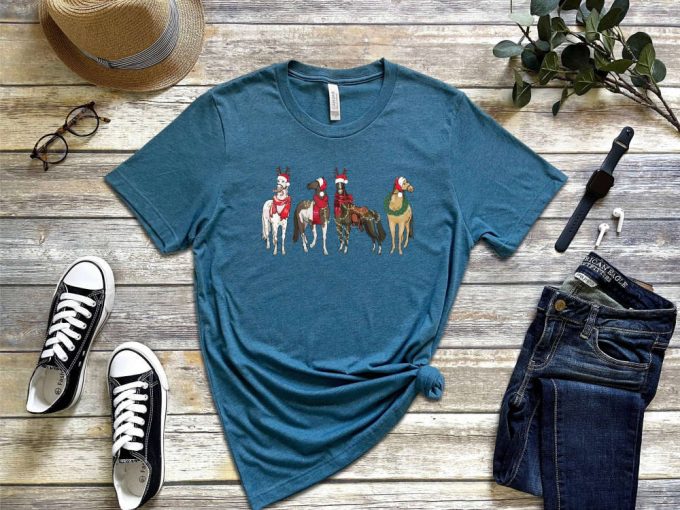 Jingle Horses Christmas Sweatshirt: Santa Horse Shirt Howdy Country T-Shirt Cowgirl &Amp; Western Sweatshirts 2