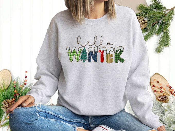 Christmas Sweatshirt: Xmas &Amp; Holiday Gift For Family Funny Saying Tee Hello Winter Shirt Christmas Trip Attire (148 Characters) 3