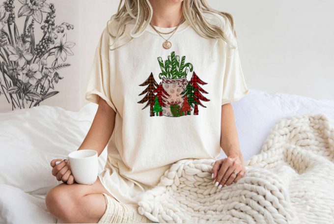 Believe In Holiday Magic With Our Comfort Colors Christmas T-Shirt Collection - Perfect For New Year S &Amp; Christmas Trips! Shop Cute &Amp; Cool Xmas Shirts Now! 3