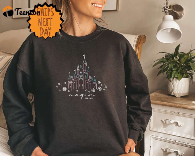 Enchanting Disney Magical Sweater: Castle Kingdom &Amp;Amp; Family Sweater 1