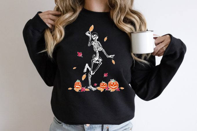 Spook-Tacular Halloween Skeleton &Amp; Pumpkin Shirt – Perfect For Fall Parties &Amp; Costumes! 2