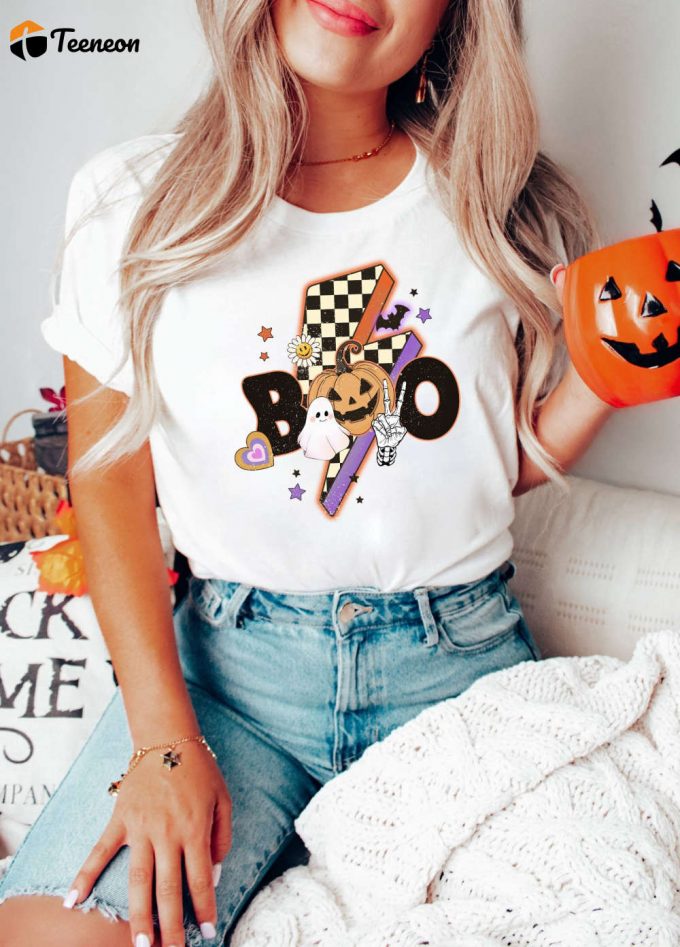 Halloween T-Shirt: Spooky Season Trick Or Treat Gift Cute Ghost Silhouette! Perfect Halloween Home Party Shirt For Friends Funny And Engaging Ghost Shirt! 1