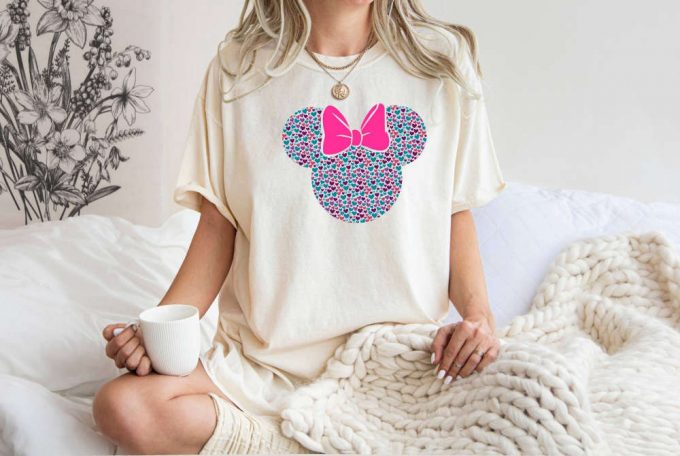 Minnie Mouse T-Shirt, Comfort Colors, Disney Shirt, Mom Shirt, Disney Trip Shirt, Gift For Her, Mickey Mouse Shirt, Vacation Shirt 6