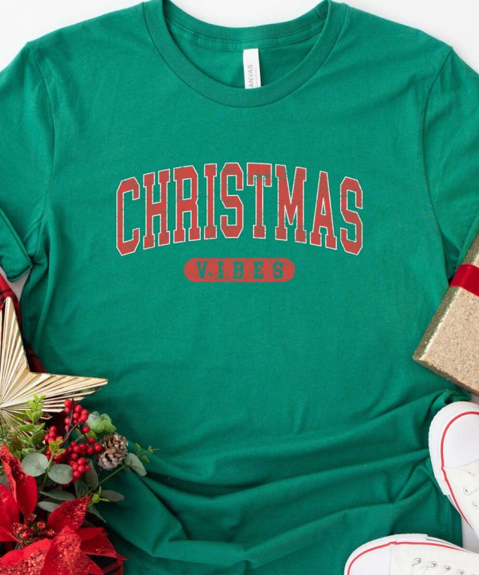 Retro Christmas Vibes Tshirt, Womens Christmas Shirt, Christmas Gift For Her, Retro Holiday Shirt, Merry Christmas Tee Shirt 3