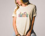 Retro Floral Auntie Shirt, Mama Floral Shirt, Mom Shirt for Mom for Mother’s Day, Mama T-shirt, Shirt for Mom for Mother’s Day, Mama T-Shirt