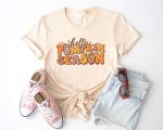 Thanksgiving T-Shirt: Funny Fall Shirt with Pumpkin Season Vibes Grateful and Thankful Peace Sign – Positive Vibe Shirt