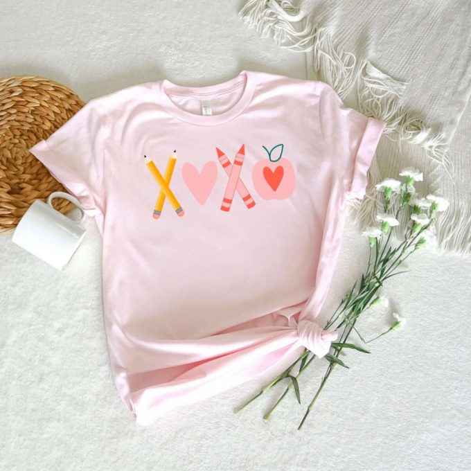 Xoxo T-Shirt: Apple Teacher Shirt For School Perfect Valentines Day &Amp; Love Gift For Kindergarten Teachers 3