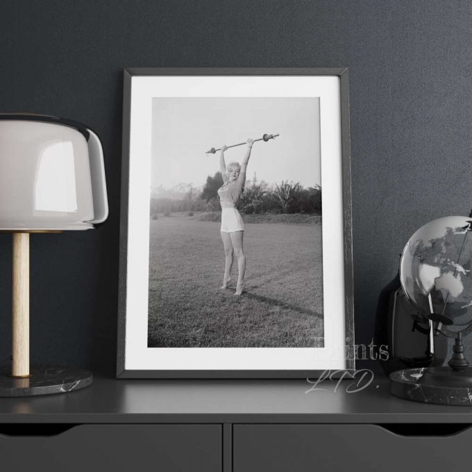 Marilyn Monroe At The Gym Marilyn Poster For Home Decor Gift 2