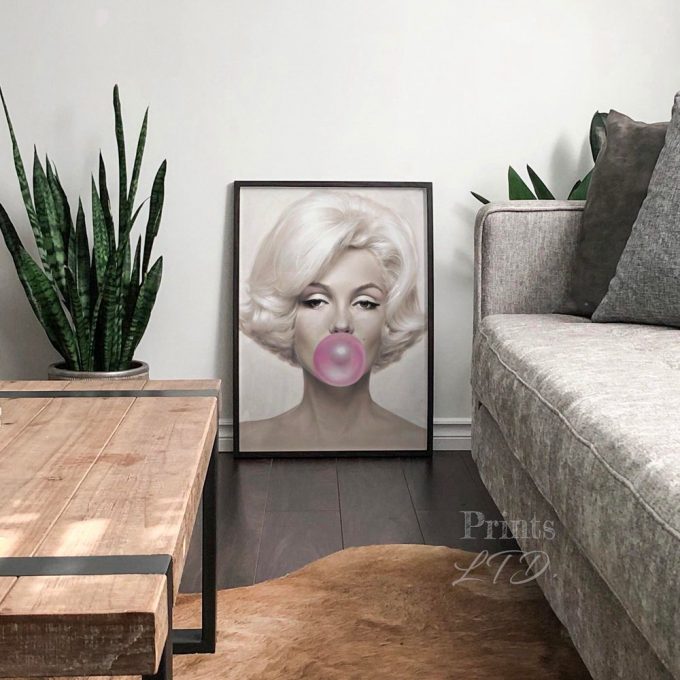 Marilyn Monroe Blowing Bubble Gum Art Poster For Home Decor Gift 3