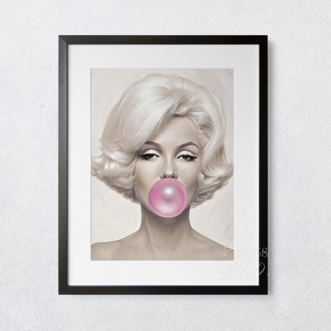 Marilyn Monroe Blowing Bubble Gum Art Poster For Home Decor Gift 4