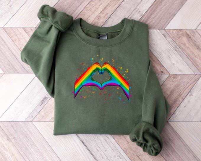 Rainbow Heart Hands Sweatshirt, Love Is Love Sweater, Rainbow Sweat Retro, Lgbt Sweater, Equality Sweater, Pride Sweater, Gay Pride Sweat 3