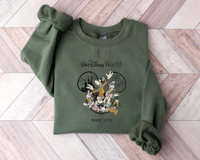 Retro Vintage Walt Disney World Est 1971 Sweatshirt, Mickey And Friend Sweater, Disneyworld Est 1971 Sweat, Disney Family Sweater,Disneyland 2