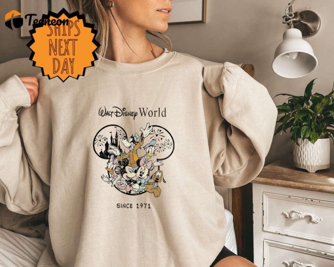 Retro Vintage Walt Disney World Est 1971 Sweatshirt, Mickey And Friend Sweater, Disneyworld Est 1971 Sweat, Disney Family Sweater,Disneyland 1