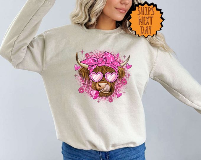 Valentine Highland Cow Sweatshirt, Valentine'S Day Cow Hoodie ,Moo Cow Shirt, Valentine Hoodie, Cow Mom, Cow Lover Shirt, Cute Valentine Day 7