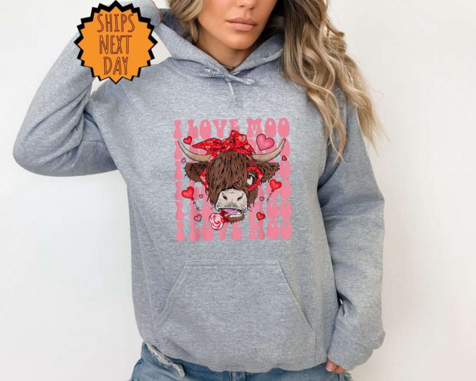 Valentines Day Highland Sweatshirt Cow, Valentine'S Day Cow Hoodie, Moo Cow Shirt, Valentine Shirt ,Cow Lover Sweatshirt, Cute Valentine Day 2