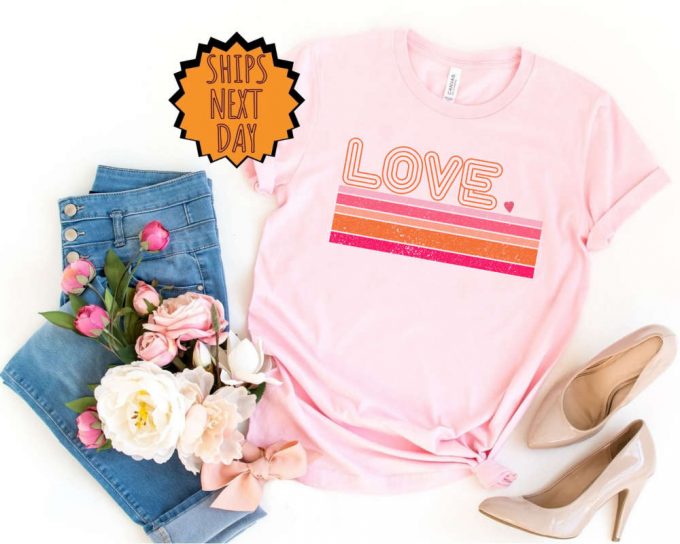 Valentines Day Retro Love Shirt, Valentines Day Shirt, Heart Love Shirt ,Cute Valentine Shirt, Valentines Day Gifts Tee, Valentines Gift Tee