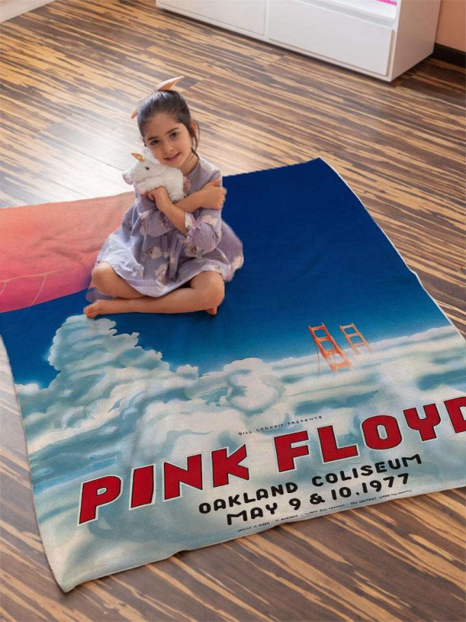 Pink Floyd Oakland Coliseum Poster For Home Decor Gift For Home Decor Gift Velveteen Plush Blanket 5