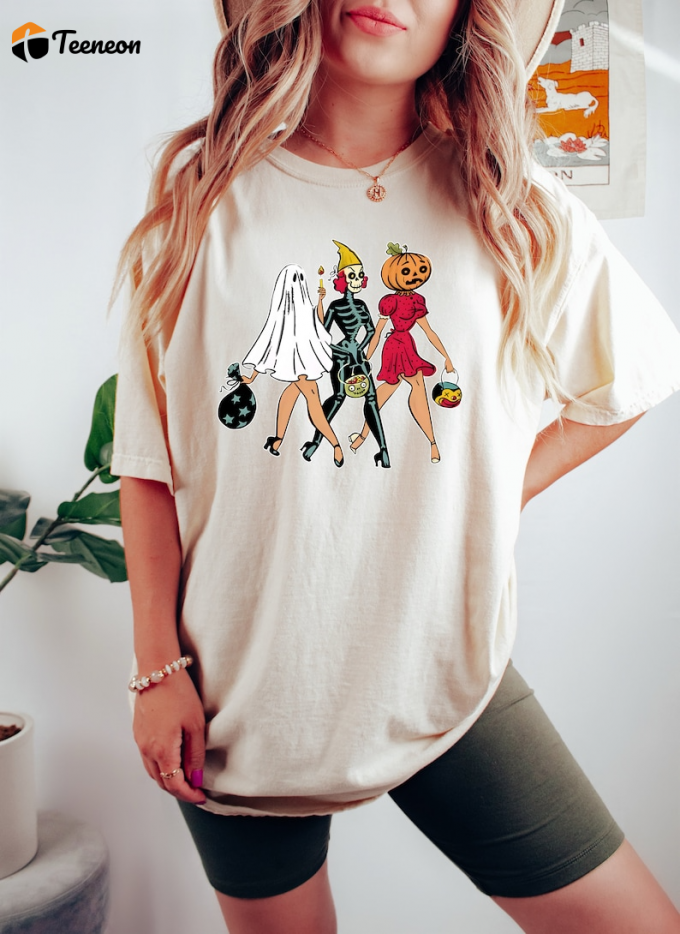 Spooktacular Retro Halloween Ghouls Shirt - Vintage Style Costume Tee For A Hauntingly Good Time! 1