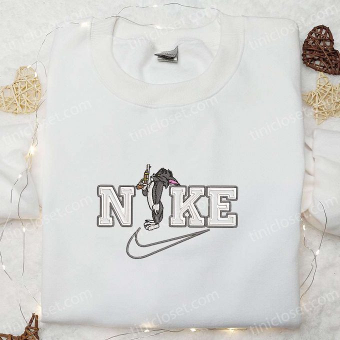 Tom Hunter X Nike Cartoon Embroidered Sweatshirt &Amp; Tom And Jerry Shirt: Perfect Family Gift Ideas 2