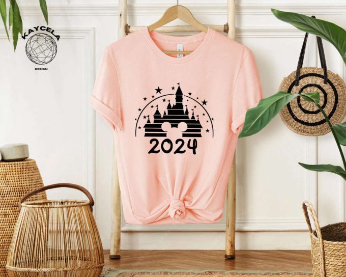 Disney Castle Family 2024 Shirts - Perfect Disney Vacation T-Shirt Disneyworld Shirts Clothes For Every Disney Fan - Get Your Disney Family Shirt For An Unforgettable Disney Trip 2024 2