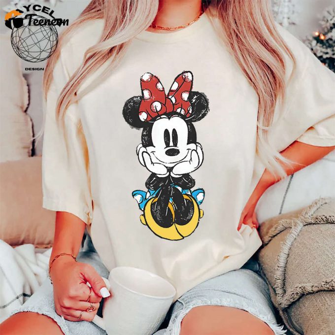 Vintage Minnie Shirt: Disney Minnie Mouse Sweet Portrait Shirt For Women And Girls - Perfect Disneyworld And Disney Trip Shirt! 1