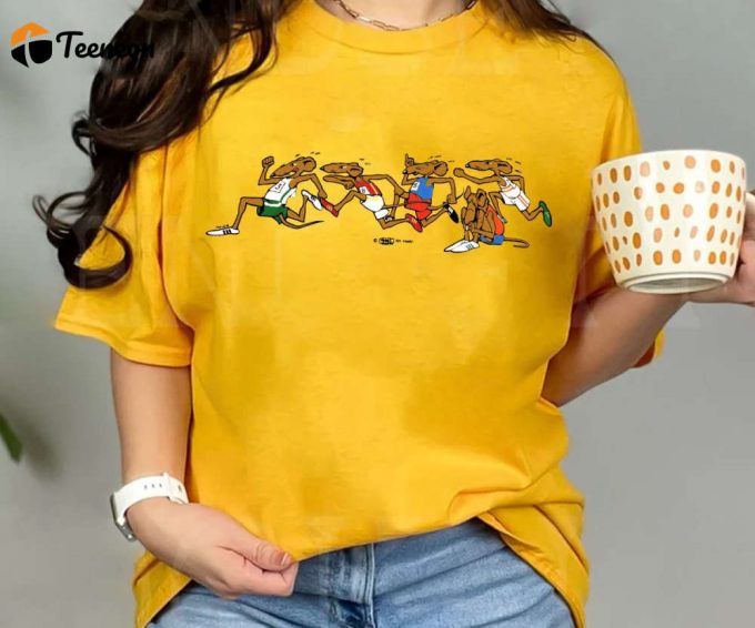 Vintage Rat Race T-Shirt: 1971 Ocean Beach Crazy Hawaii Graphic Sweatshirt For Rat Lovers 1