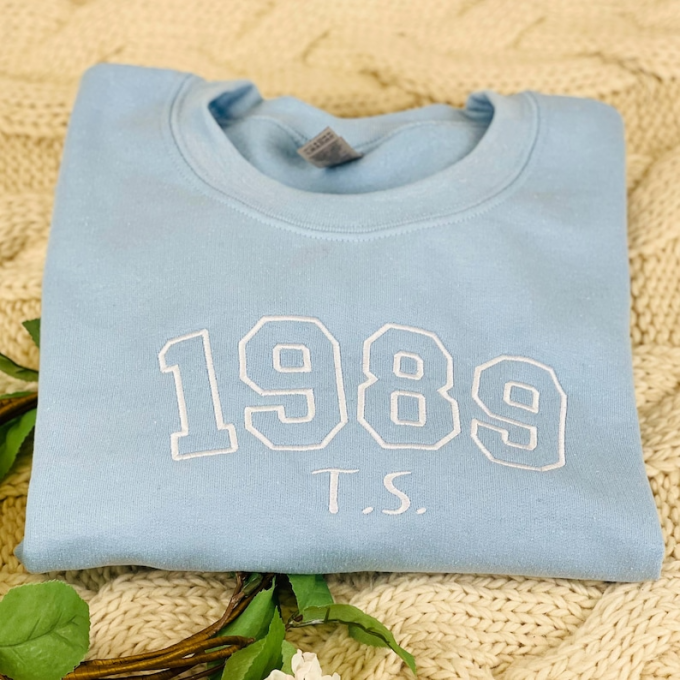 Vintage 1989 Taylor Swift Embroidered Sweatshirt: Perfect Men Women Gift, Gift For Men Women 2