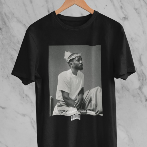 Style Like Royalty with King Kendrick Lamar Graphic Shirt – Trendy & Unique Hip-Hop Tee