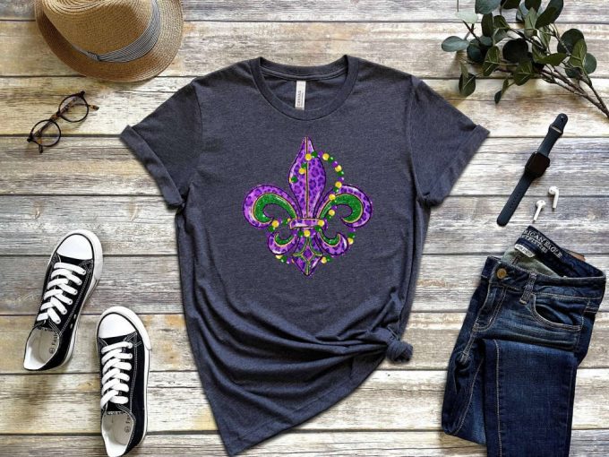 Vibrant Mardi Gras T-Shirt: Celebrate With Nola Fleur De Lis &Amp; Carnival Shirts! Perfect Fat Tuesday Shirt &Amp; Festival Attire For Her 2