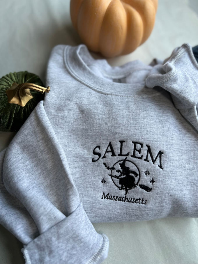 Salem Massachusetts Embroidered Sweatshirt: Stylish Souvenir With Historical Charm 3