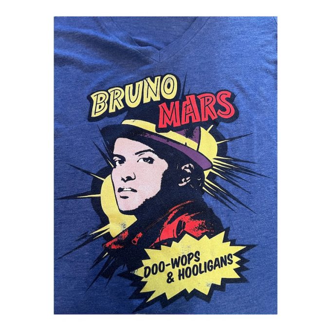 Get Groovy With A Vintage Bruno Mars Shirt - Retro Style For Music Fans 2