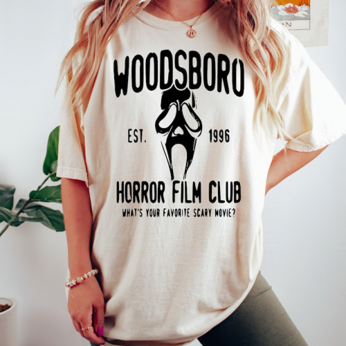 Join the Woodsboro Horror Club with our Stylish Shirt – A Must-Have for Horror Fans!