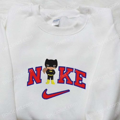 Batman Women x Nike Movie Embroidered Sweatshirt & DC Universe Shirt – B Gift for Men Women Family Gift Ideas