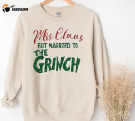 Unconventional Love: Mrs Claus & Grinch Sweatshirt – A Festive Twist!