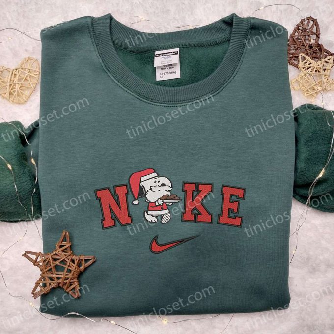 Nike X Snoopy Christmas Santa Claus Embroidered Sweatshirt T-Shirt &Amp; Hoodie: F Gift For Men Women Nike Inspired Cartoon Embroidery