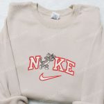 Nike x Tom Making Face Shirt Tom And Jerry Cartoon Hoodie – B Gift for Men Women Gift Ideas