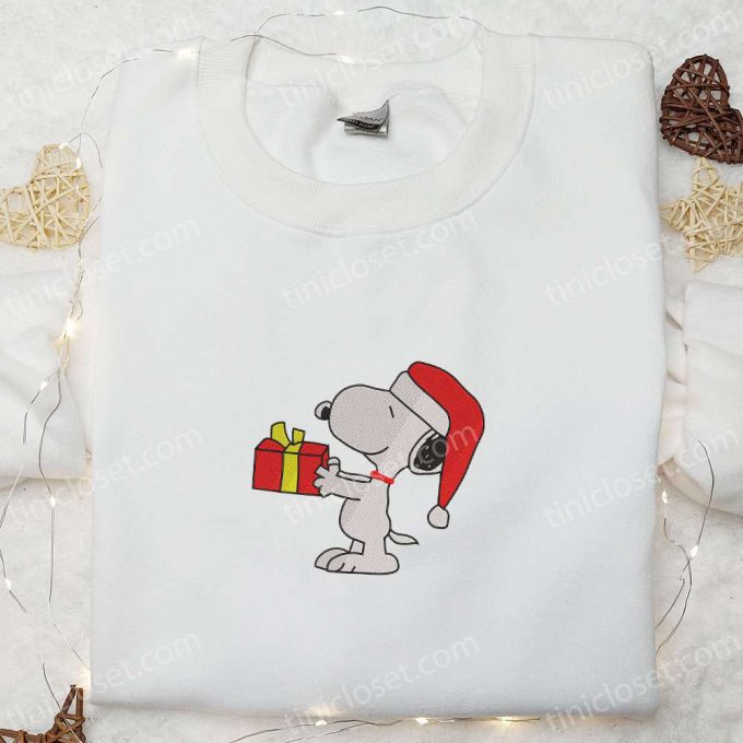 Snoopy Christmas Gift Embroidered Shirt &Amp; Peanuts Cartoon Hoodie: B Gift For Men Women Family Christmas Gifts